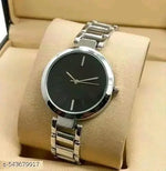 New Fancy Solid Dial Attractive Metal Chain Attractive Bracelet Analog Watch for Women
