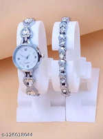 Ronical  Analog White Dial Watch With Heart Shape Rosegold Bracelet Combo For Womens And Girls Pack Of 2 Analog Watch