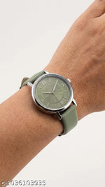 Unique Flower Designer Round Dial Attractive Metal Belt Analog Watches for Women