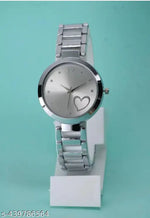 Stylish Women’s Watch Combo ( Pack of 4 ) in Trendy Colors – Essential Accessories